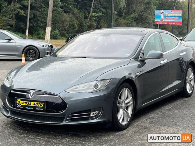 Серый Тесла Модель С, объемом двигателя 85 л и пробегом 121 тыс. км за 18200 $, фото 2 на Automoto.ua