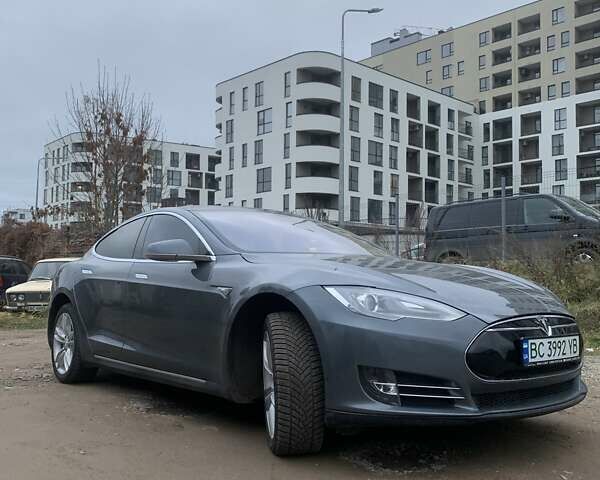 Серый Тесла Модель С, объемом двигателя 0 л и пробегом 161 тыс. км за 12400 $, фото 1 на Automoto.ua