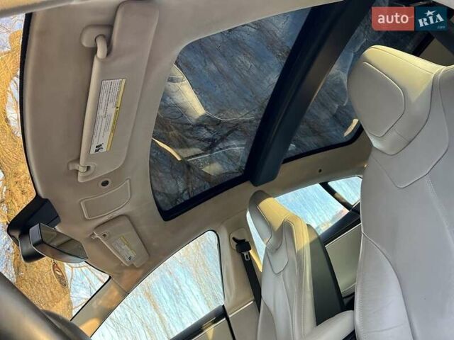 Серый Тесла Модель С, объемом двигателя 0 л и пробегом 102 тыс. км за 12300 $, фото 21 на Automoto.ua