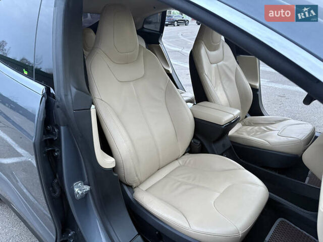 Сірий Тесла Модель С, об'ємом двигуна 0 л та пробігом 230 тис. км за 12500 $, фото 21 на Automoto.ua