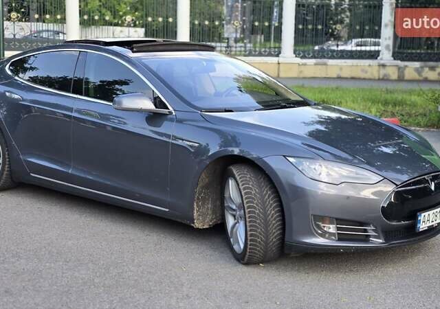 Сірий Тесла Модель С, об'ємом двигуна 0 л та пробігом 216 тис. км за 13500 $, фото 6 на Automoto.ua