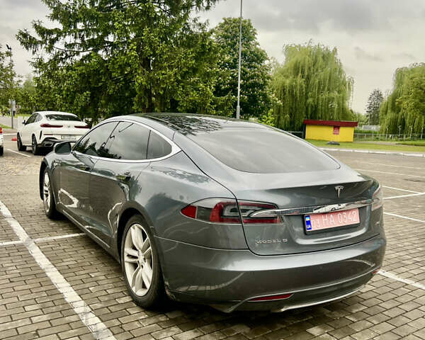 Серый Тесла Модель С, объемом двигателя 0 л и пробегом 234 тыс. км за 12500 $, фото 4 на Automoto.ua