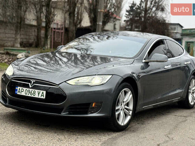 Серый Тесла Модель С, объемом двигателя 0 л и пробегом 360 тыс. км за 10500 $, фото 4 на Automoto.ua