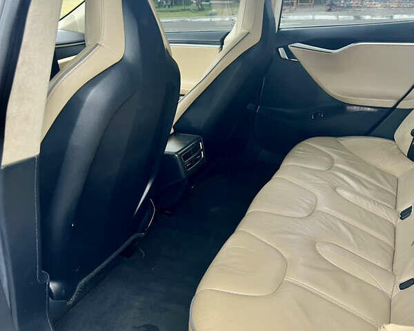 Серый Тесла Модель С, объемом двигателя 0 л и пробегом 234 тыс. км за 12500 $, фото 8 на Automoto.ua