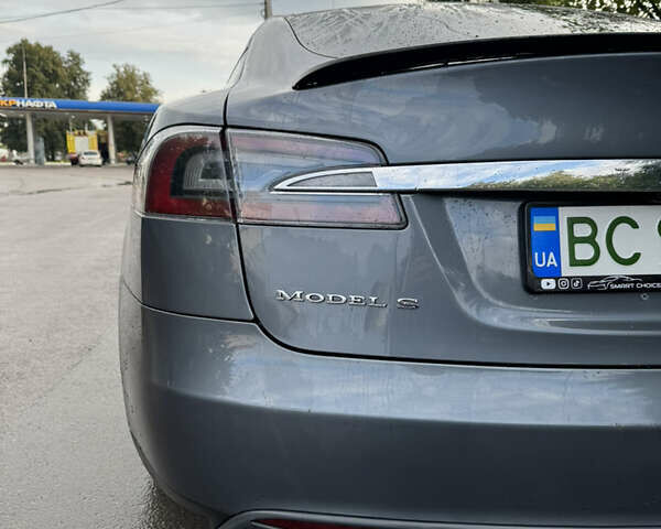 Серый Тесла Модель С, объемом двигателя 0 л и пробегом 242 тыс. км за 10999 $, фото 8 на Automoto.ua