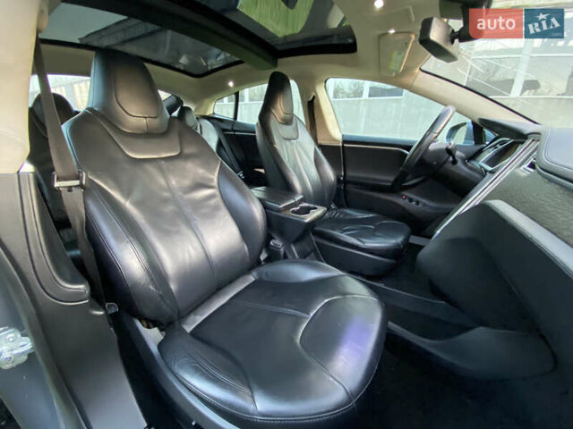 Сірий Тесла Модель С, об'ємом двигуна 0 л та пробігом 123 тис. км за 10700 $, фото 25 на Automoto.ua