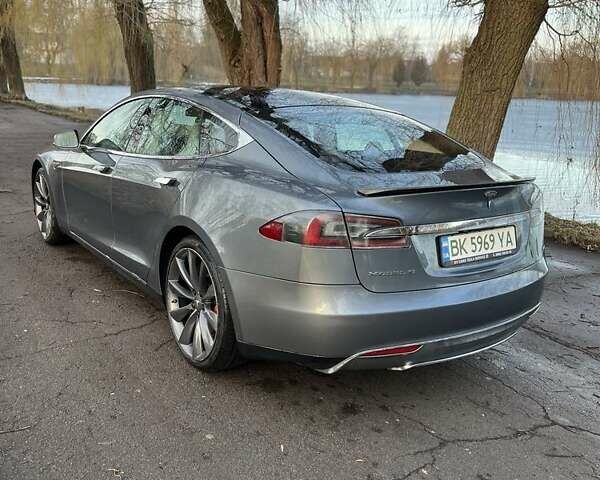 Серый Тесла Модель С, объемом двигателя 0 л и пробегом 102 тыс. км за 12300 $, фото 2 на Automoto.ua