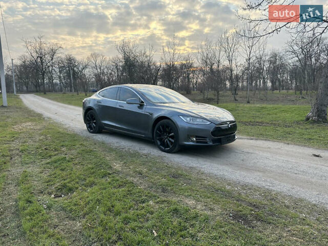 Серый Тесла Модель С, объемом двигателя 0 л и пробегом 198 тыс. км за 13700 $, фото 11 на Automoto.ua