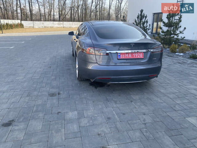 Серый Тесла Модель С, объемом двигателя 0 л и пробегом 230 тыс. км за 11650 $, фото 1 на Automoto.ua