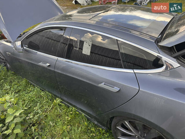 Серый Тесла Модель С, объемом двигателя 0 л и пробегом 128 тыс. км за 5500 $, фото 13 на Automoto.ua
