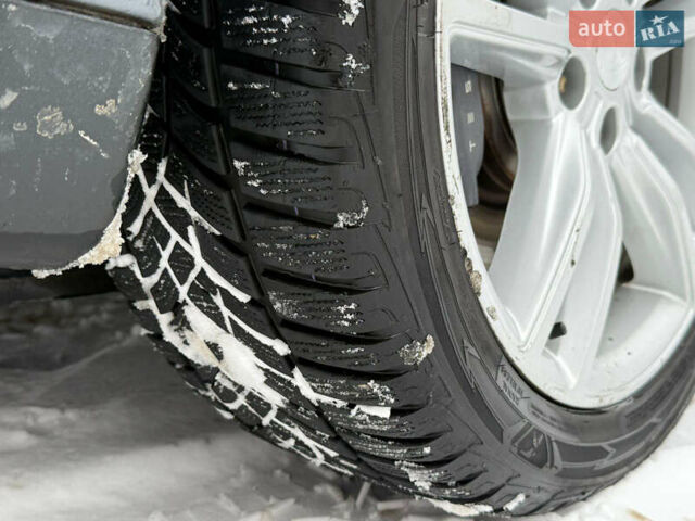 Сірий Тесла Модель С, об'ємом двигуна 0 л та пробігом 170 тис. км за 12500 $, фото 51 на Automoto.ua