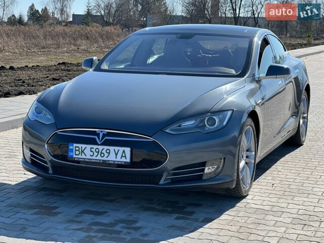 Сірий Тесла Модель С, об'ємом двигуна 0 л та пробігом 110 тис. км за 12400 $, фото 2 на Automoto.ua