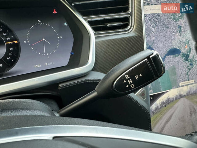 Серый Тесла Модель С, объемом двигателя 0 л и пробегом 198 тыс. км за 13700 $, фото 35 на Automoto.ua