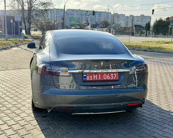 Серый Тесла Модель С, объемом двигателя 0 л и пробегом 340 тыс. км за 12800 $, фото 3 на Automoto.ua