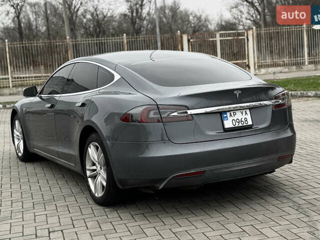 Серый Тесла Модель С, объемом двигателя 0 л и пробегом 360 тыс. км за 10500 $, фото 2 на Automoto.ua
