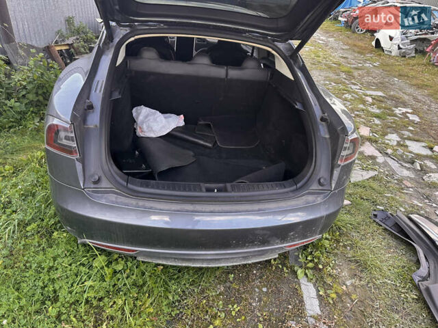 Серый Тесла Модель С, объемом двигателя 0 л и пробегом 128 тыс. км за 5500 $, фото 11 на Automoto.ua