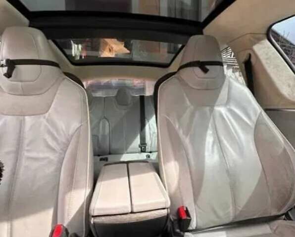 Сірий Тесла Модель С, об'ємом двигуна 0 л та пробігом 97 тис. км за 13950 $, фото 12 на Automoto.ua