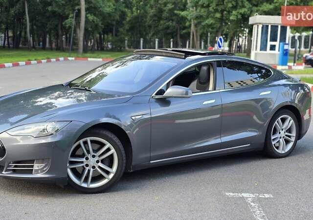 Сірий Тесла Модель С, об'ємом двигуна 0 л та пробігом 216 тис. км за 13500 $, фото 2 на Automoto.ua