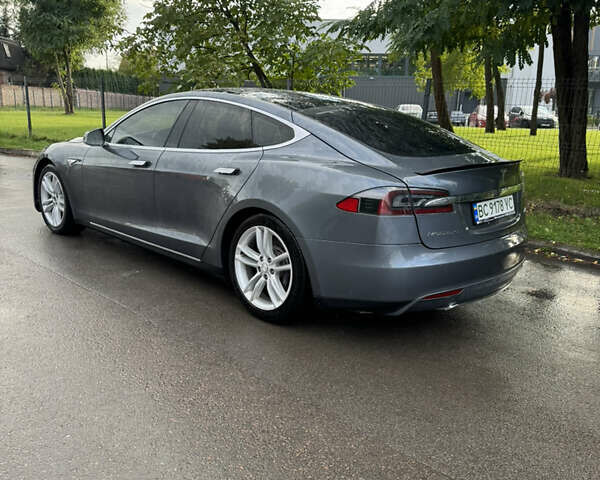 Серый Тесла Модель С, объемом двигателя 0 л и пробегом 242 тыс. км за 10999 $, фото 2 на Automoto.ua