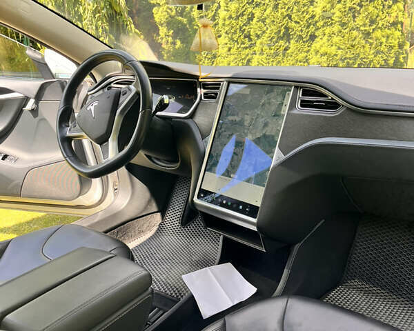 Серый Тесла Модель С, объемом двигателя 0 л и пробегом 298 тыс. км за 15100 $, фото 19 на Automoto.ua