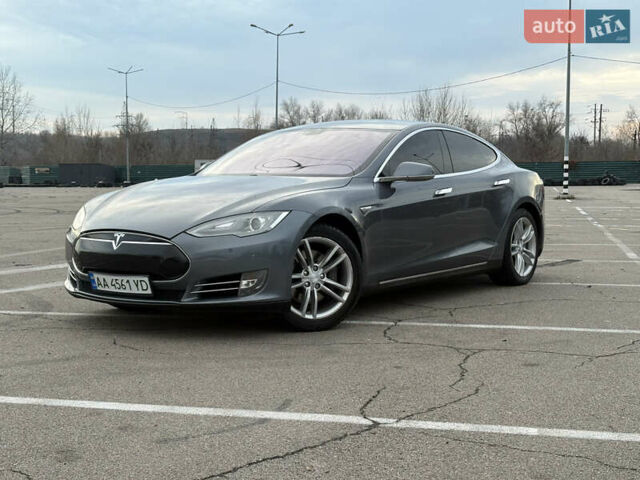 Сірий Тесла Модель С, об'ємом двигуна 0 л та пробігом 230 тис. км за 12500 $, фото 1 на Automoto.ua
