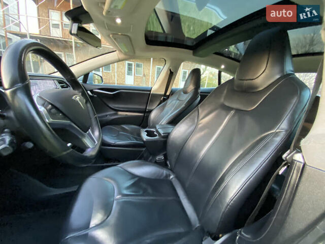 Сірий Тесла Модель С, об'ємом двигуна 0 л та пробігом 123 тис. км за 10700 $, фото 16 на Automoto.ua