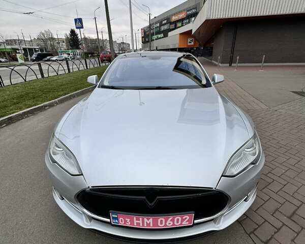 Серый Тесла Модель С, объемом двигателя 0 л и пробегом 275 тыс. км за 12500 $, фото 2 на Automoto.ua