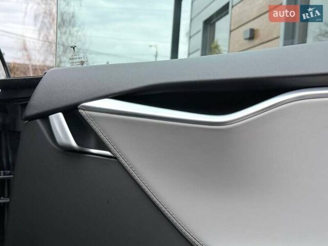 Серый Тесла Модель С, объемом двигателя 0 л и пробегом 200 тыс. км за 14900 $, фото 55 на Automoto.ua