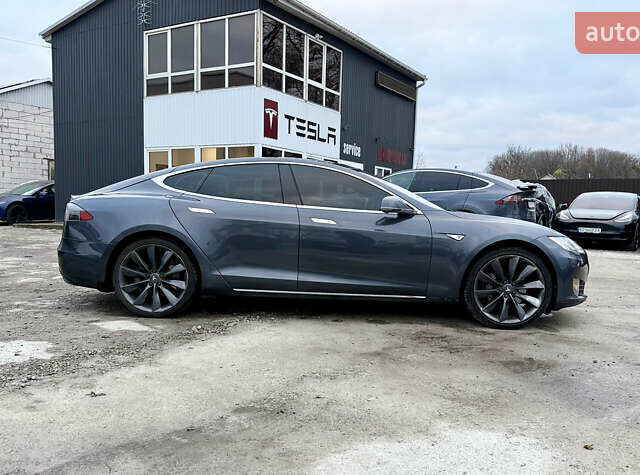 Серый Тесла Модель С, объемом двигателя 0 л и пробегом 287 тыс. км за 13700 $, фото 4 на Automoto.ua