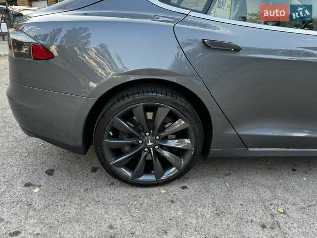 Тесла Модель С 2014 в Днепре (Днепропетровске) на Automoto.ua Серый Тесла Модель С, объемом двигателя 0 л и пробегом 160 тыс. км за 16000 $, фото 5 на Automoto.ua