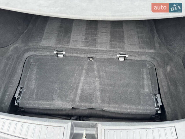 Серый Тесла Модель С, объемом двигателя 0 л и пробегом 275 тыс. км за 12500 $, фото 31 на Automoto.ua