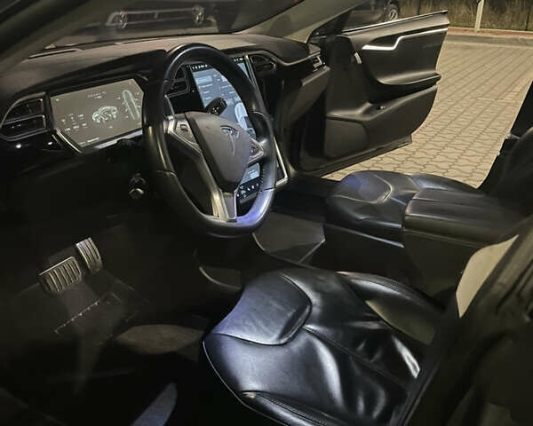 Серый Тесла Модель С, объемом двигателя 0 л и пробегом 170 тыс. км за 11999 $, фото 14 на Automoto.ua