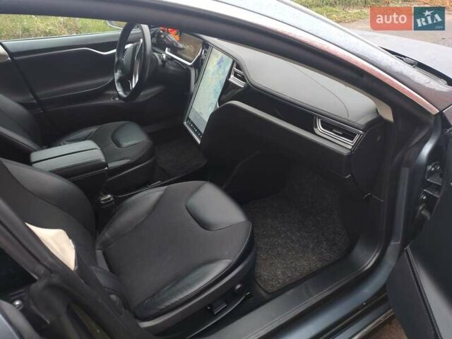 Серый Тесла Модель С, объемом двигателя 0 л и пробегом 180 тыс. км за 10999 $, фото 18 на Automoto.ua