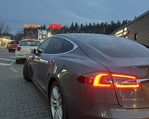 Серый Тесла Модель С, объемом двигателя 0 л и пробегом 204 тыс. км за 11700 $, фото 2 на Automoto.ua