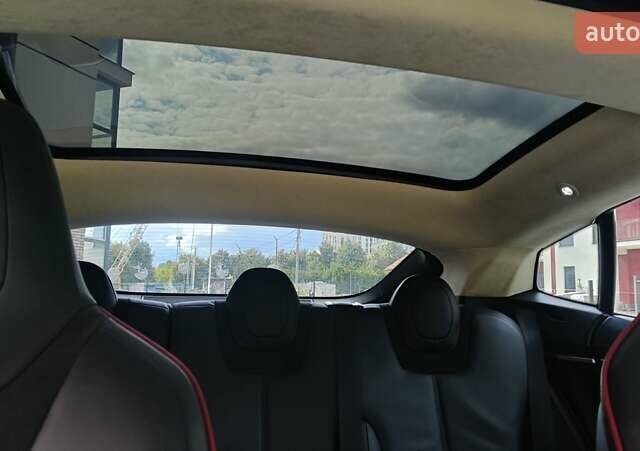 Серый Тесла Модель С, объемом двигателя 0 л и пробегом 250 тыс. км за 13900 $, фото 21 на Automoto.ua