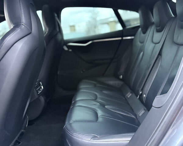 Серый Тесла Модель С, объемом двигателя 0 л и пробегом 287 тыс. км за 13700 $, фото 24 на Automoto.ua