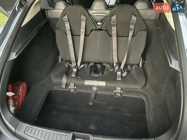 Сірий Тесла Модель С, об'ємом двигуна 0 л та пробігом 172 тис. км за 13500 $, фото 23 на Automoto.ua