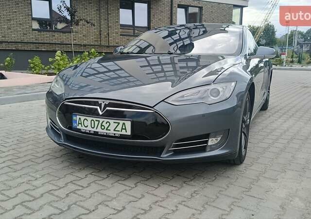 Серый Тесла Модель С, объемом двигателя 0 л и пробегом 250 тыс. км за 13900 $, фото 2 на Automoto.ua