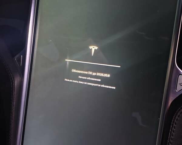 Серый Тесла Модель С, объемом двигателя 0 л и пробегом 180 тыс. км за 10999 $, фото 23 на Automoto.ua