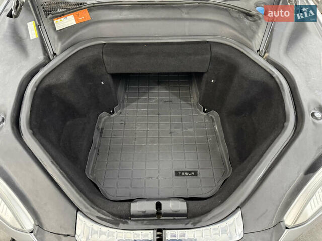 Серый Тесла Модель С, объемом двигателя 0 л и пробегом 275 тыс. км за 12500 $, фото 34 на Automoto.ua