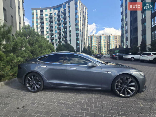 Серый Тесла Модель С, объемом двигателя 0 л и пробегом 115 тыс. км за 15000 $, фото 3 на Automoto.ua