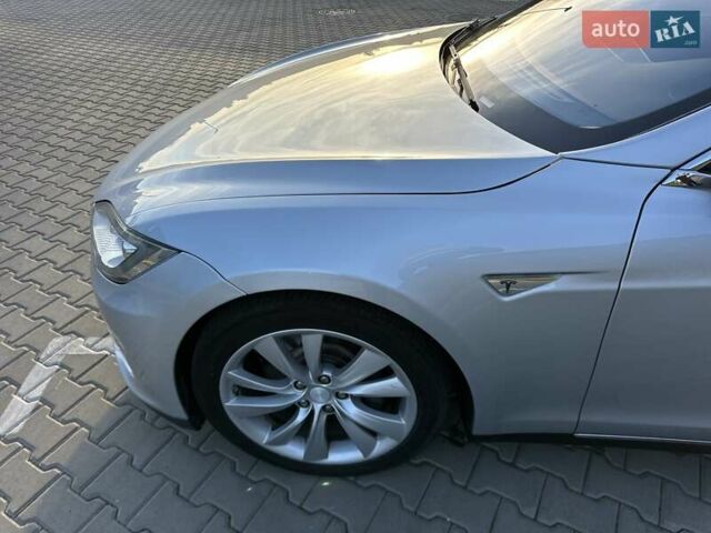 Серый Тесла Модель С, объемом двигателя 0 л и пробегом 195 тыс. км за 14600 $, фото 18 на Automoto.ua