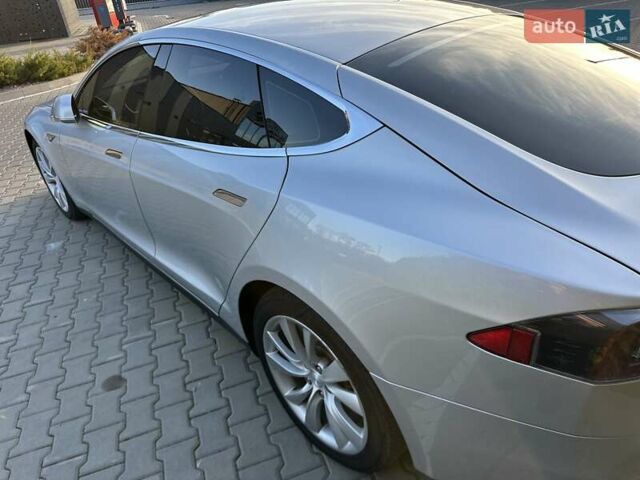 Серый Тесла Модель С, объемом двигателя 0 л и пробегом 195 тыс. км за 14600 $, фото 24 на Automoto.ua