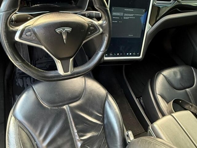 Тесла Модель С 2014 в Василькове на Automoto.ua Серый Тесла Модель С, объемом двигателя 0 л и пробегом 117 тыс. км за 12000 $, фото 5 на Automoto.ua