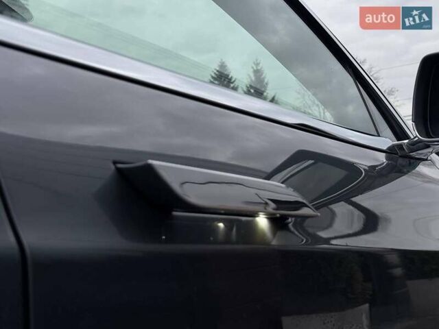 Серый Тесла Модель С, объемом двигателя 0 л и пробегом 200 тыс. км за 14900 $, фото 57 на Automoto.ua