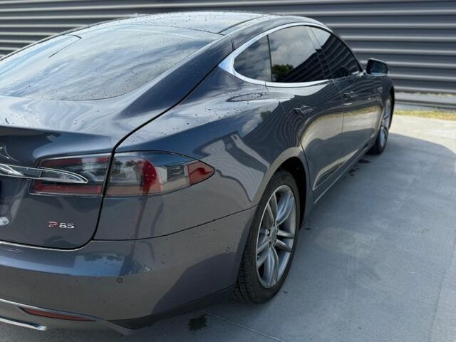 Тесла Модель С 2014 в Василькове на Automoto.ua Серый Тесла Модель С, объемом двигателя 0 л и пробегом 117 тыс. км за 12000 $, фото 2 на Automoto.ua