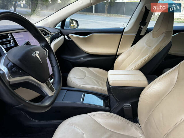 Тесла Модель С 2014 в Днепре (Днепропетровске) на Automoto.ua Серый Тесла Модель С, объемом двигателя 0 л и пробегом 160 тыс. км за 16000 $, фото 8 на Automoto.ua