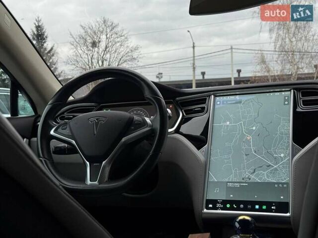 Серый Тесла Модель С, объемом двигателя 0 л и пробегом 200 тыс. км за 14900 $, фото 49 на Automoto.ua