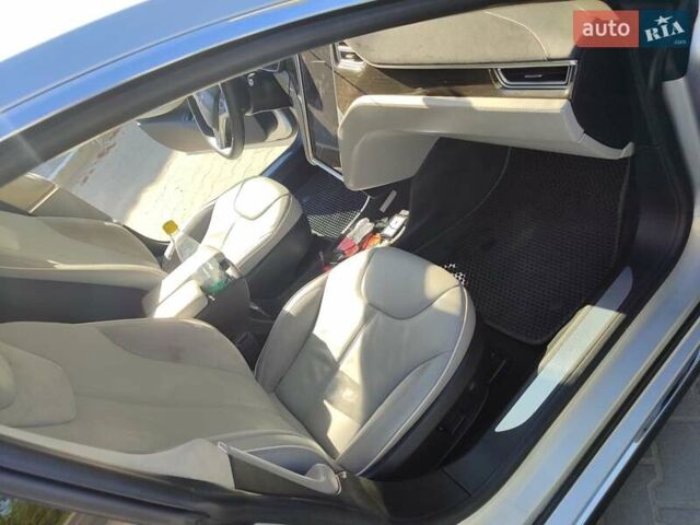 Сірий Тесла Модель С, об'ємом двигуна 0 л та пробігом 250 тис. км за 12000 $, фото 8 на Automoto.ua