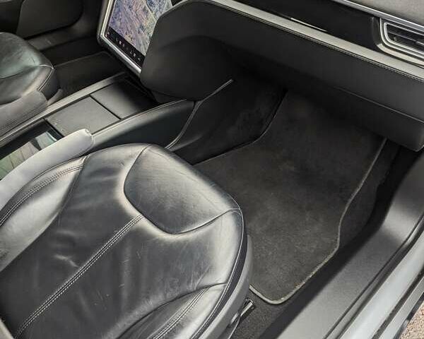 Сірий Тесла Модель С, об'ємом двигуна 0 л та пробігом 230 тис. км за 14500 $, фото 15 на Automoto.ua